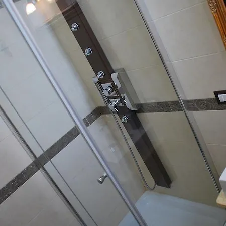 Victoria Guest house 2*